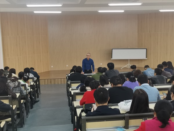 电信台湾av召开八届一次教职工暨工会会员代表大会